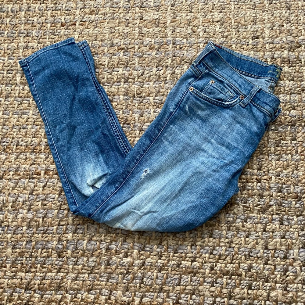 Women’s 7 For All Mankind Light Blue Jeans. Size 28
